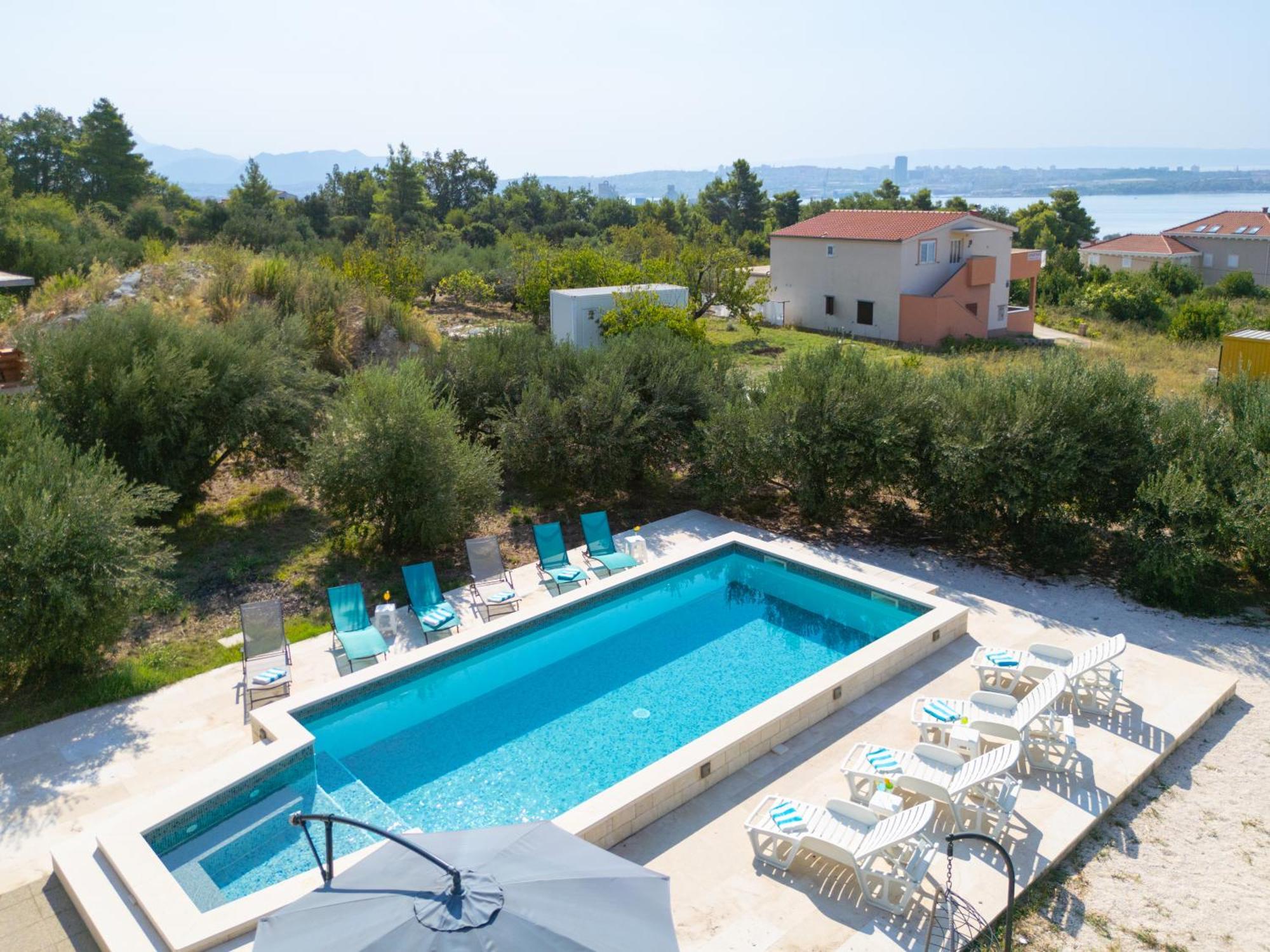 Casa Felice Apartments-Holiday Home Kastela Exterior photo