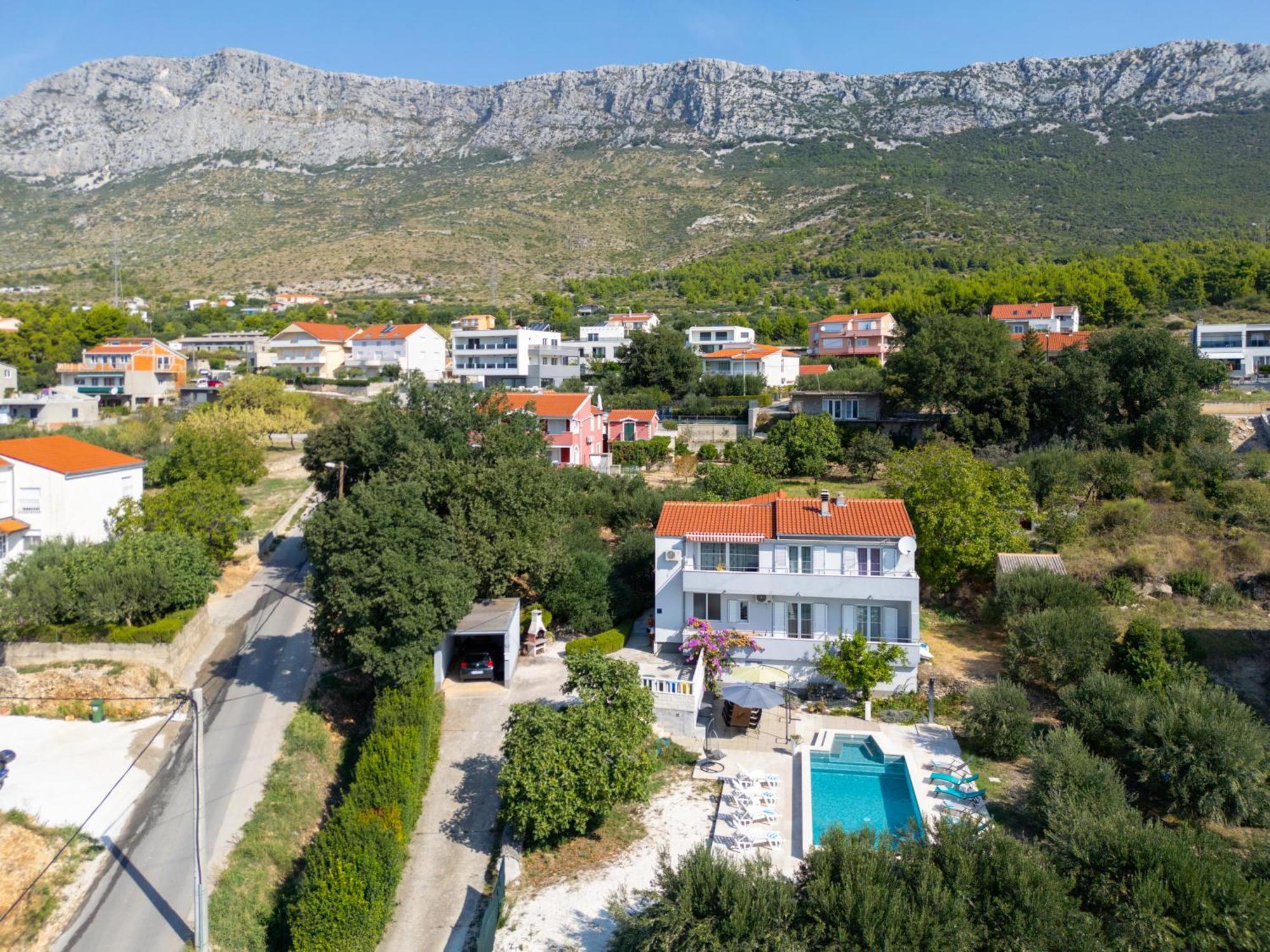 Casa Felice Apartments-Holiday Home Kastela Exterior photo
