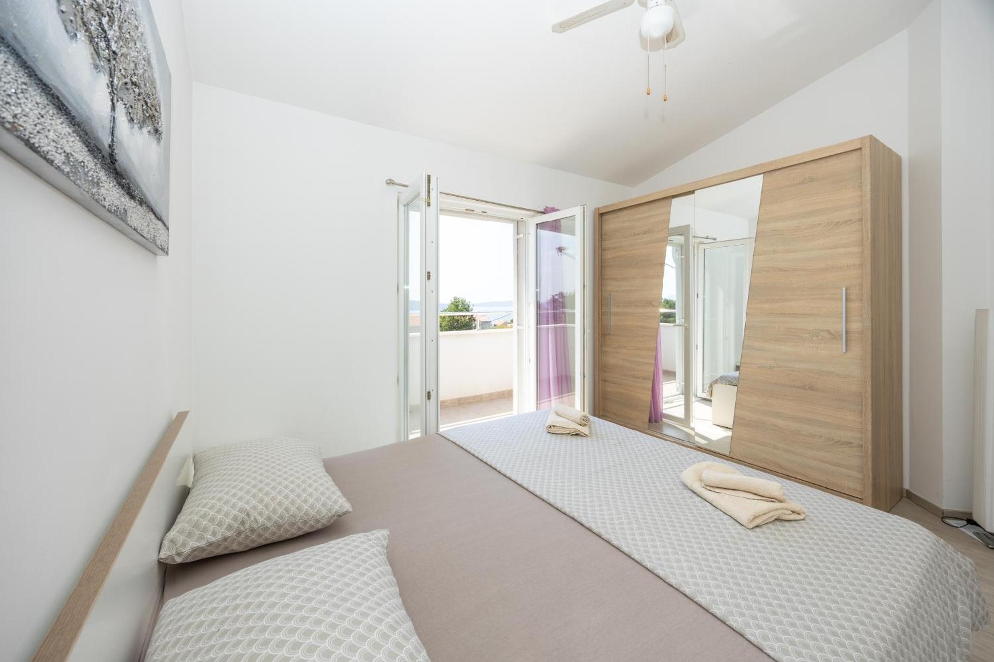 Casa Felice Apartments-Holiday Home Kastela Exterior photo