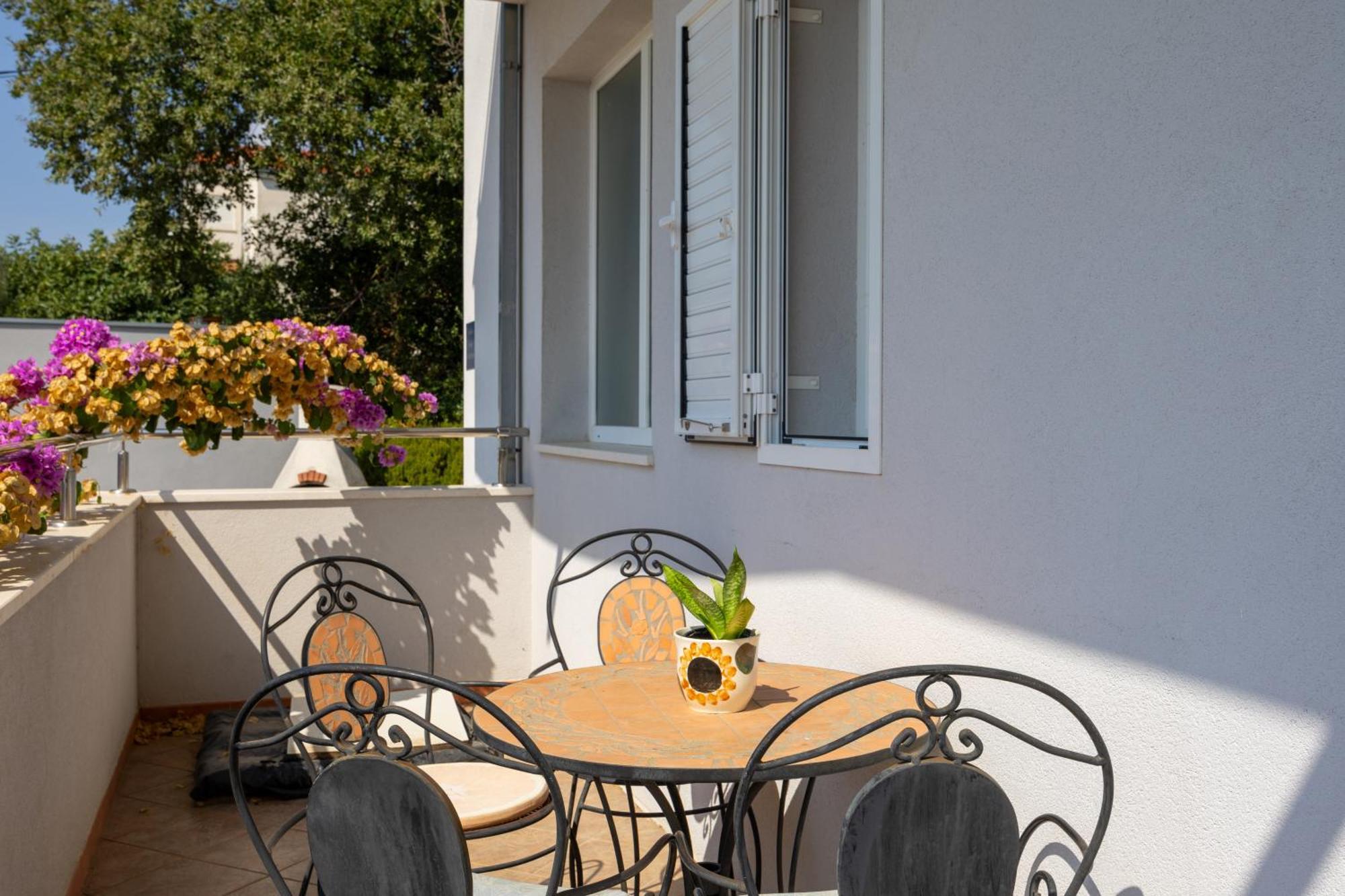 Casa Felice Apartments-Holiday Home Kastela Exterior photo
