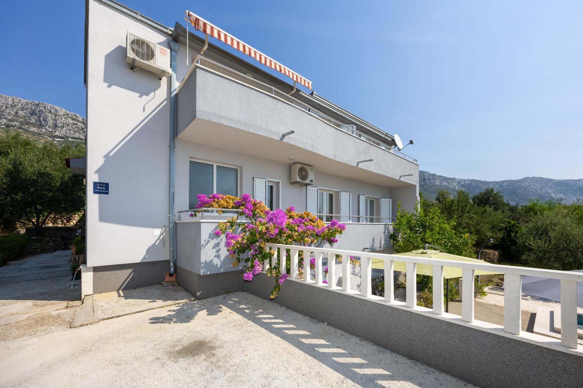 Casa Felice Apartments-Holiday Home Kastela Exterior photo