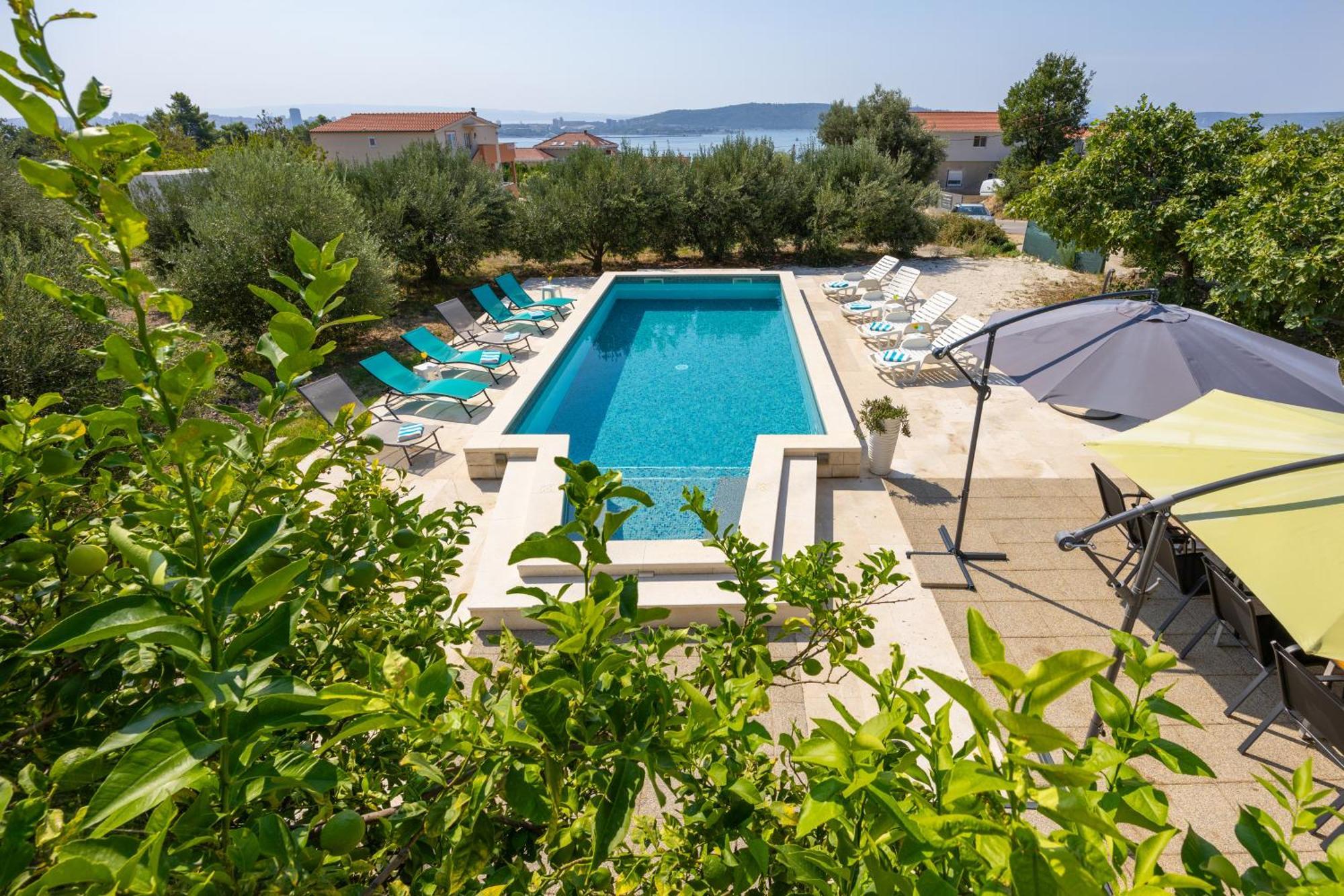 Casa Felice Apartments-Holiday Home Kastela Exterior photo